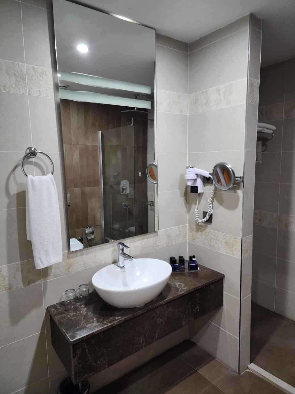 Anemon Grand Adana Otel Exterior photo