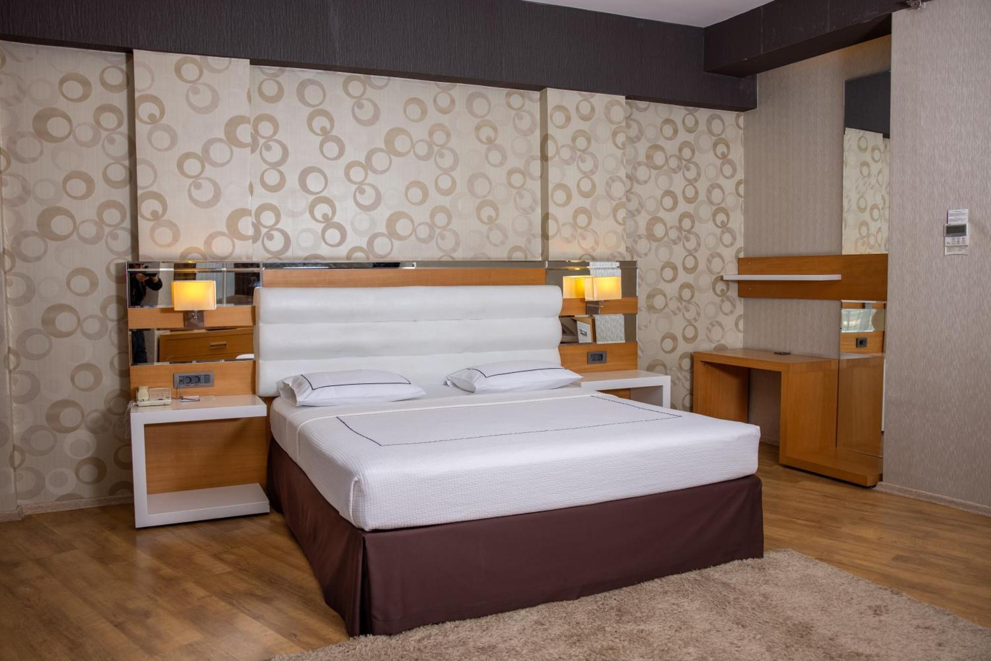 Anemon Grand Adana Otel Exterior photo